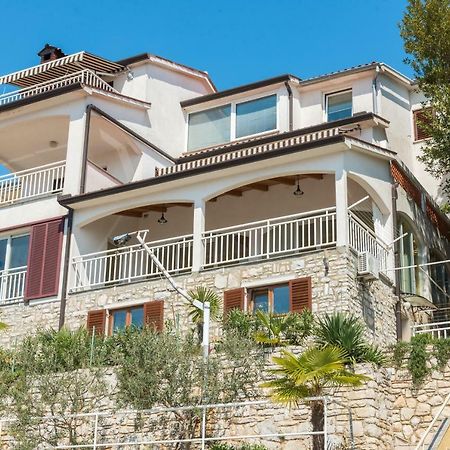 Luxury 1 Bedroom Apartment In Rabac Exterior photo